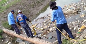 Exhorta Autoridad a no tirar basura ante graves taponamientos en drenes y alcantarillas